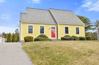 Photo of real estate for sale located at 29 Stillwater Dr Plymouth, MA 02360