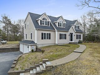 Photo of real estate for sale located at 7 Pleasant Harbour Rd Plymouth, MA 02360