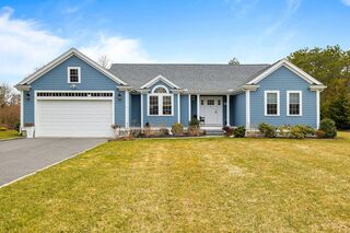 Photo of real estate for sale located at 40 Bonnie Lane Falmouth, MA 02536