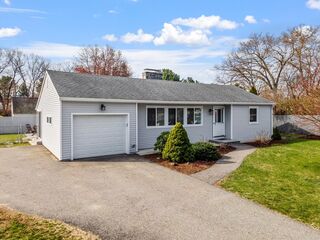 Photo of 7 Fuller Rd Chelmsford, MA 01824