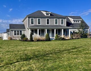 Photo of real estate for sale located at 22 Fountain Knoll Ln Kingston, MA 02364