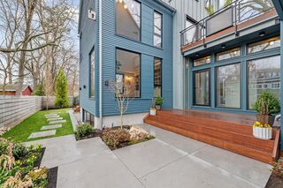 Photo of real estate for sale located at 201.5 Lakeview Ave Cambridge, MA 02138
