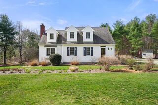 Photo of real estate for sale located at 187 Parks St Duxbury, MA 02332