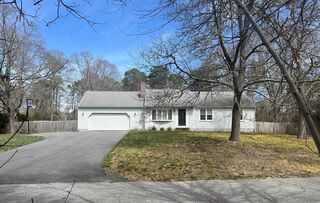 Photo of real estate for sale located at 60 Knowlton Ln Barnstable, MA 02648