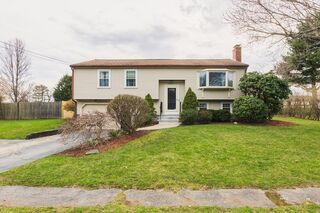 Photo of real estate for sale located at 17 Winslow St Shrewsbury, MA 01545