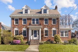 Photo of real estate for sale located at 10 Benton Rd Belmont, MA 02478