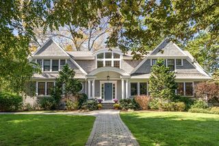 Photo of real estate for sale located at 4 Pond Brook Cir Weston, MA 02493