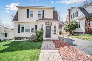 Photo of real estate for sale located at 64 Park Terrace Rd Worcester, MA 01604
