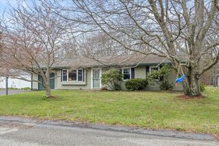 Photo of real estate for sale located at 239 Powderhorn Dr Taunton, MA 02780