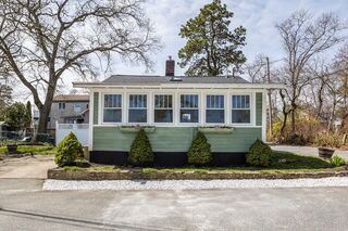 Photo of real estate for sale located at 1 Nimrod Way Wareham, MA 02571