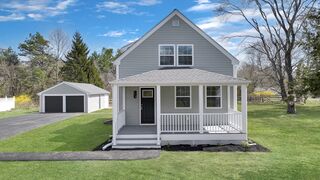 Photo of real estate for sale located at 370 High St Rochester, MA 02770