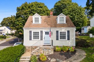 Photo of real estate for sale located at 2 Worcester Ave Swampscott, MA 01907