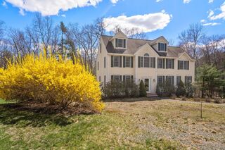 Photo of real estate for sale located at 27 Arrowwood Street Methuen, MA 01844