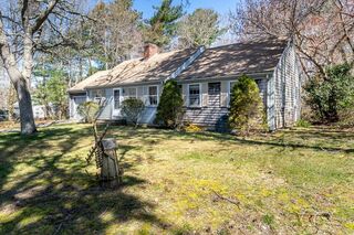 Photo of real estate for sale located at 20 Boxwood Dr Barnstable, MA 02668