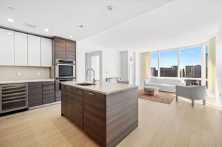 Photo of real estate for sale located at 1 Franklin St Midtown, MA 02110