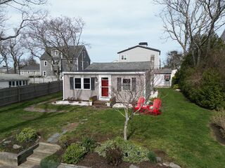 Photo of real estate for sale located at 25 Windsor Dr Plymouth, MA 02360