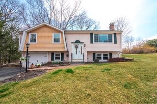 Photo of real estate for sale located at 16 Braewood Dr Haverhill, MA 01835
