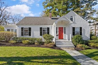 Photo of real estate for sale located at 29 Kenwin Road Winchester, MA 01890