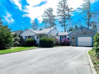 Photo of real estate for sale located at 8 Crapo Street Marion, MA 02738