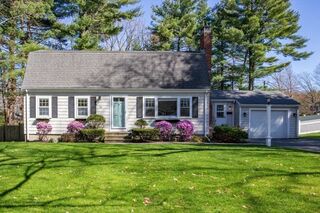 Photo of real estate for sale located at 28 Woodard Road Walpole, MA 02081