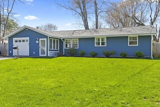 Photo of real estate for sale located at 14 Carver Rd Framingham, MA 01701