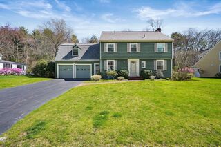 Photo of real estate for sale located at 14 Meadowbrook Road Wellesley, MA 02481