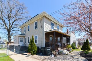 Photo of 554 Sea St Quincy, MA 02169