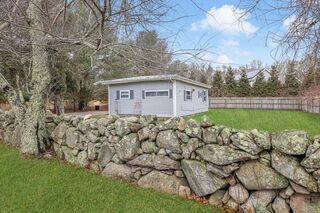 Photo of real estate for sale located at 496 Chase Rd Dartmouth, MA 02747