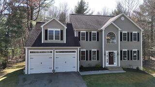 Photo of real estate for sale located at 373 Lincoln Cir Northbridge, MA 01534
