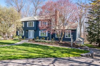 Photo of real estate for sale located at 25 Coachman Ln Natick, MA 01760