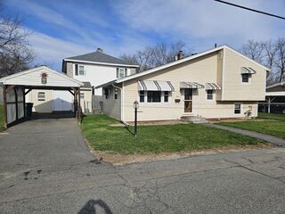 Photo of real estate for sale located at 80 Pawtucket Dr Lowell, MA 01854