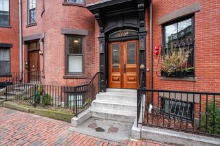 Photo of real estate for sale located at 116 Chandler St South End, MA 02116