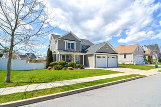 Photo of real estate for sale located at 11 Ferris Wheel Ln Dartmouth, MA 02747