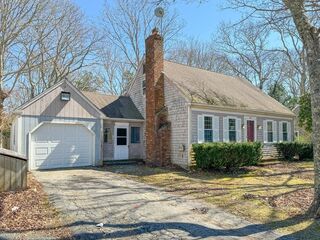 Photo of real estate for sale located at 186 Quaker Meeting House Rd Sandwich, MA 02537
