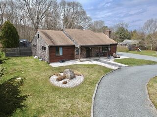 Photo of real estate for sale located at 133 Beaver Dam Rd Plymouth, MA 02360