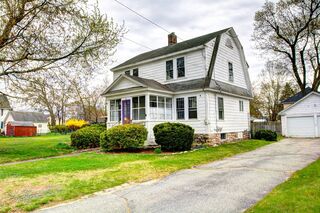 Photo of real estate for sale located at 10 Seneca Ave Chelmsford, MA 01824