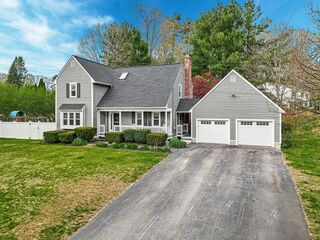 Photo of real estate for sale located at 4 Houghton Rd Sutton, MA 01590