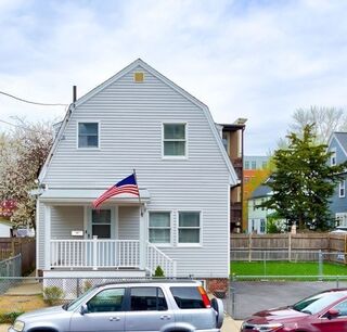 Photo of real estate for sale located at 90 Alpine Street Somerville, MA 02144