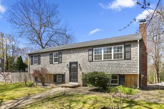 Photo of real estate for sale located at 309 Long Pond Rd Plymouth, MA 02360