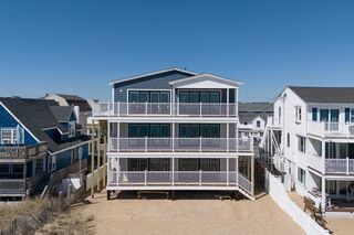Photo of real estate for sale located at 89 Atlantic Ave Salisbury, MA 01952