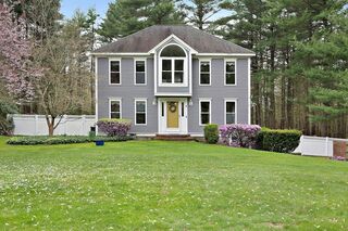 Photo of real estate for sale located at 4 Tall Timbers Ln Kingston, MA 02364