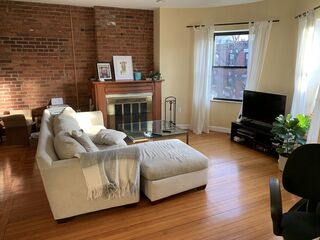 Photo of real estate for sale located at 111 Gainsborough St The Fenway, MA 02115