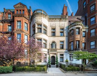 Photo of real estate for sale located at 304 Commonwealth Ave Back Bay, MA 02115