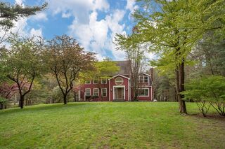 Photo of 5 Sparrow Rd Norfolk, MA 02056