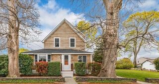 Photo of real estate for sale located at 7-9 West Ave Kingston, MA 02364