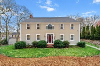 Photo of real estate for sale located at 4 Sheldon Ln Sandwich, MA 02644