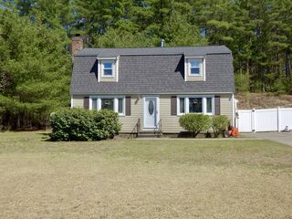 Photo of 1 Briar Way West Townsend, MA 01474