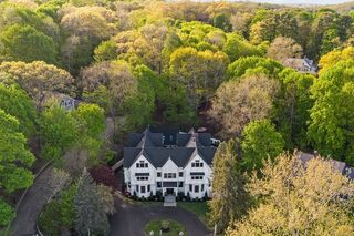 Photo of real estate for sale located at 3 Myopia Road Winchester, MA 01890