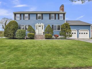 Photo of 11 Meadow Road Beverly, MA 01915