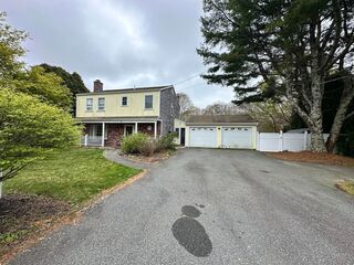 Photo of real estate for sale located at 8 Ames Baker Way Dartmouth, MA 02748